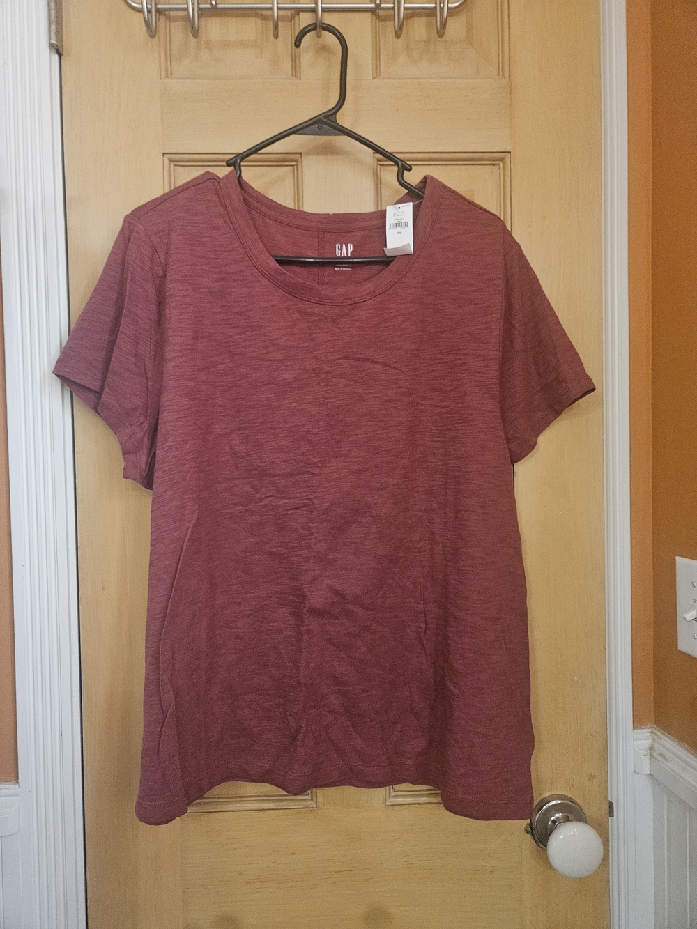 GAP Short-Sleeve Crewneck Tee in Deep Wine